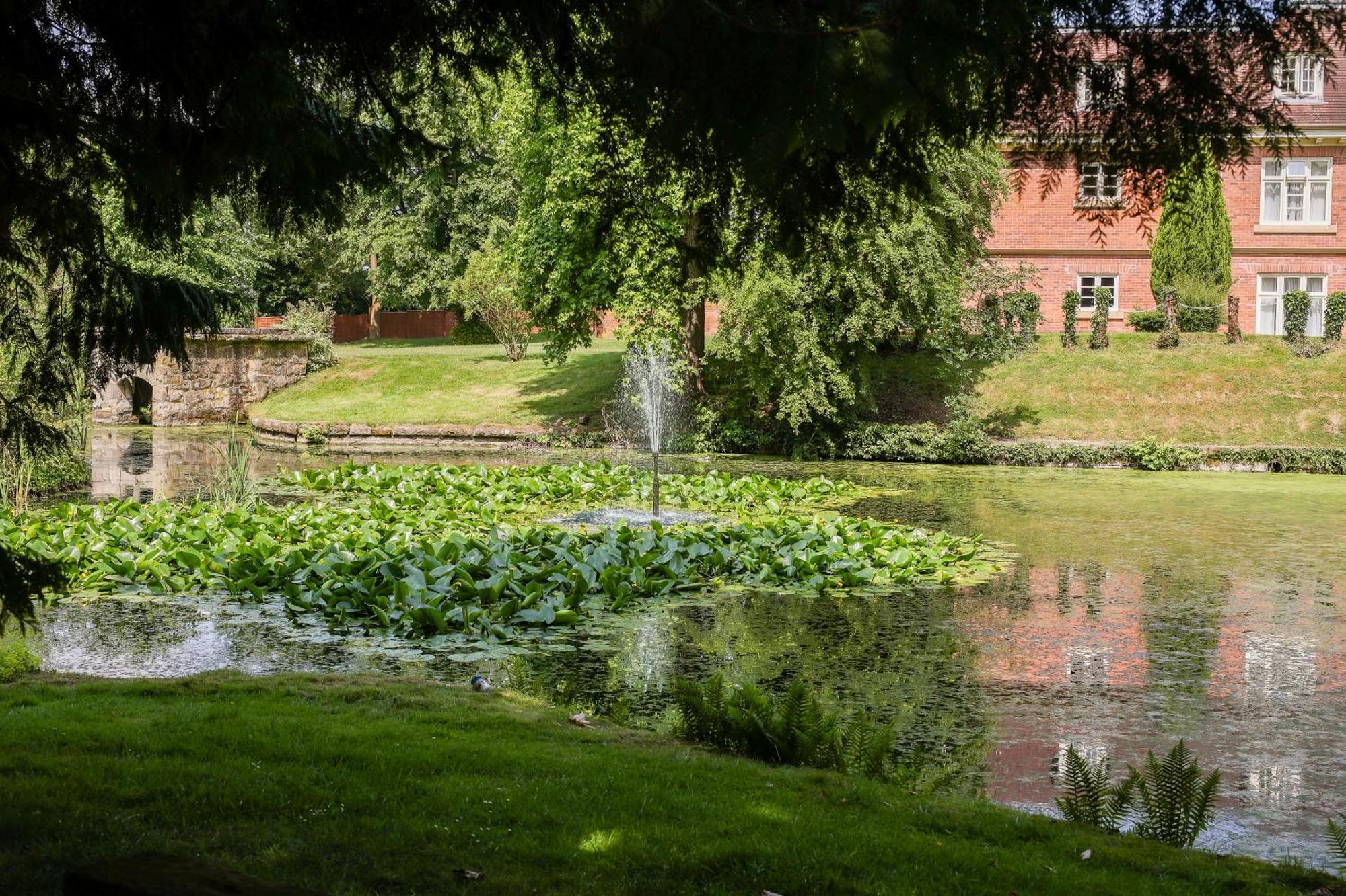 Albrighton Hall Hotel And Spa, A Member Of Radisson Individuals Hadnall Экстерьер фото