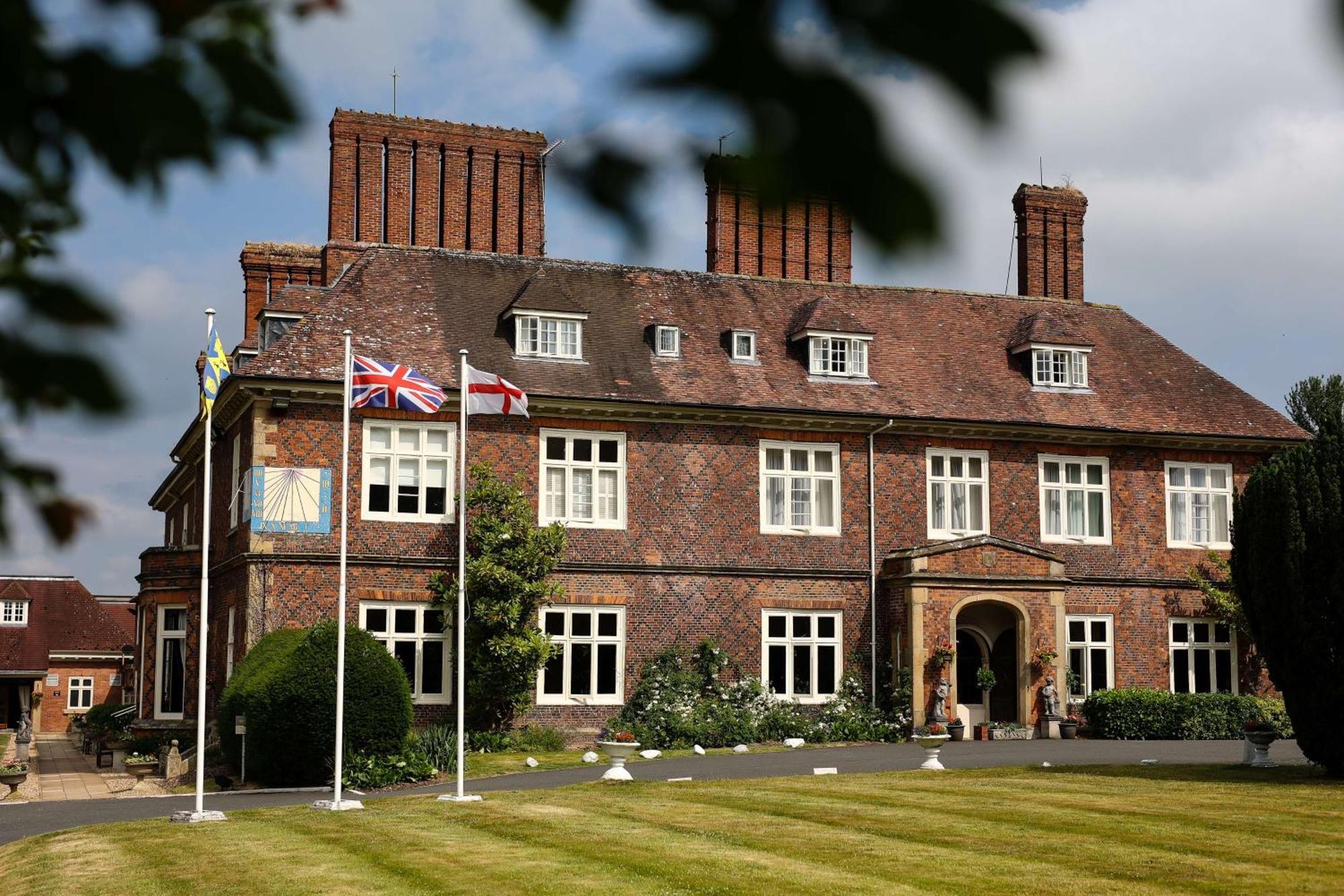 Albrighton Hall Hotel And Spa, A Member Of Radisson Individuals Hadnall Экстерьер фото