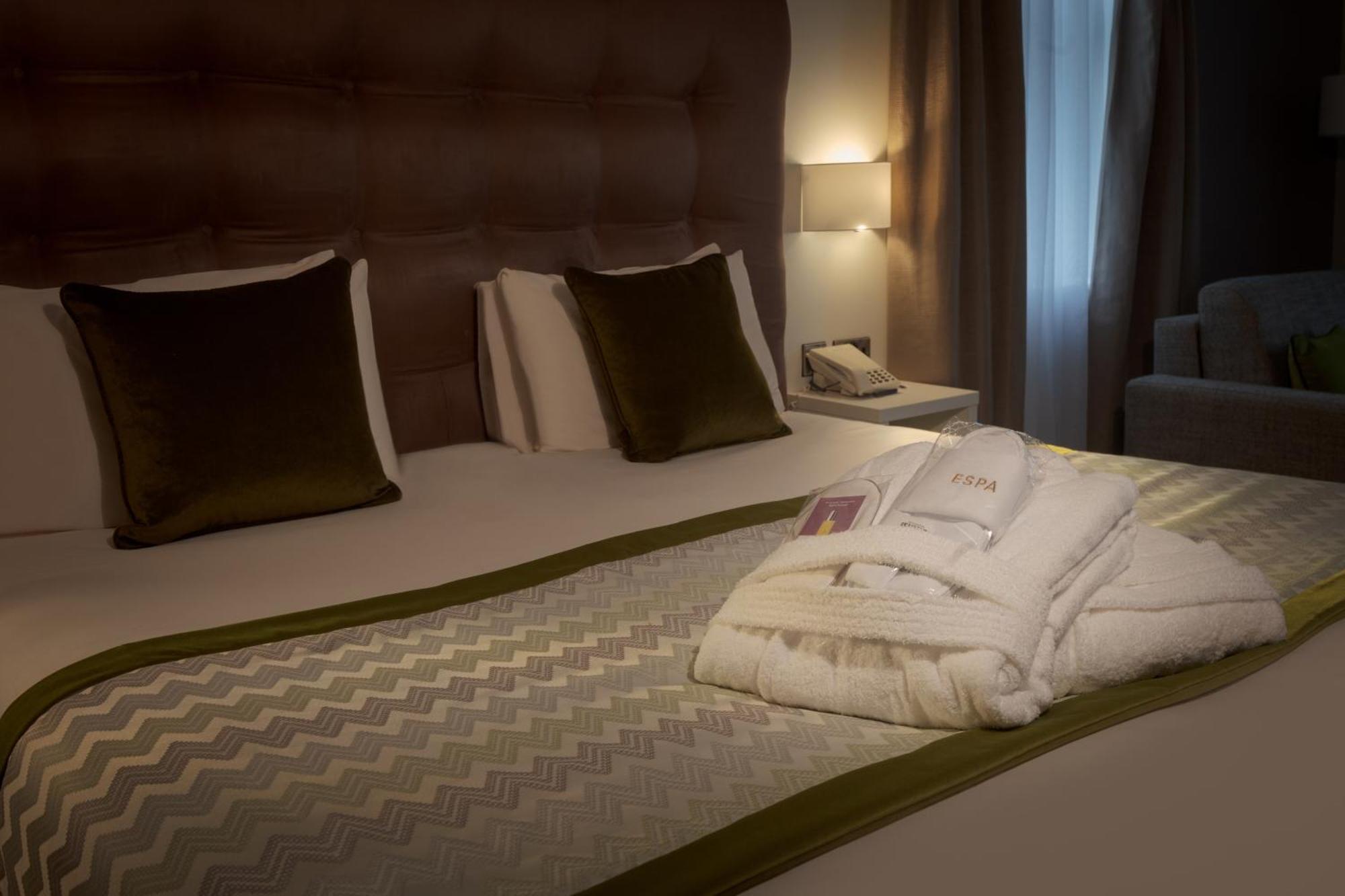 Albrighton Hall Hotel And Spa, A Member Of Radisson Individuals Hadnall Экстерьер фото