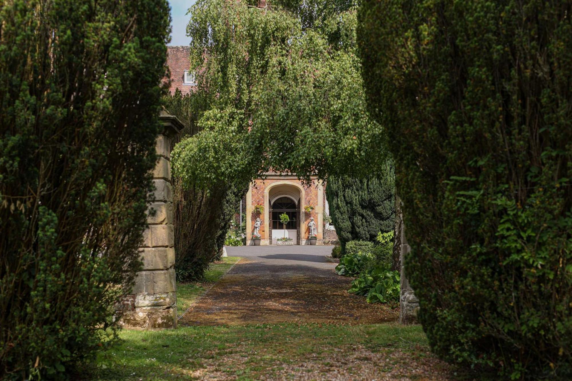 Albrighton Hall Hotel And Spa, A Member Of Radisson Individuals Hadnall Экстерьер фото